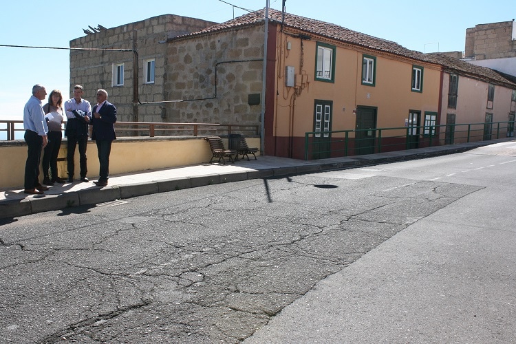 La directora de Carreteras y el director de Fomento del Cabildo visitaron Granadilla de Abona