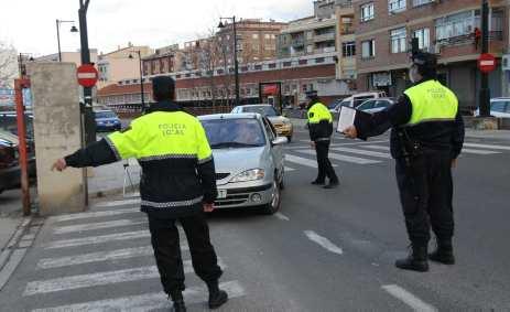 Las asociaciones de taxistas felicitan a la Policía Local por su labor contra el intrusismo