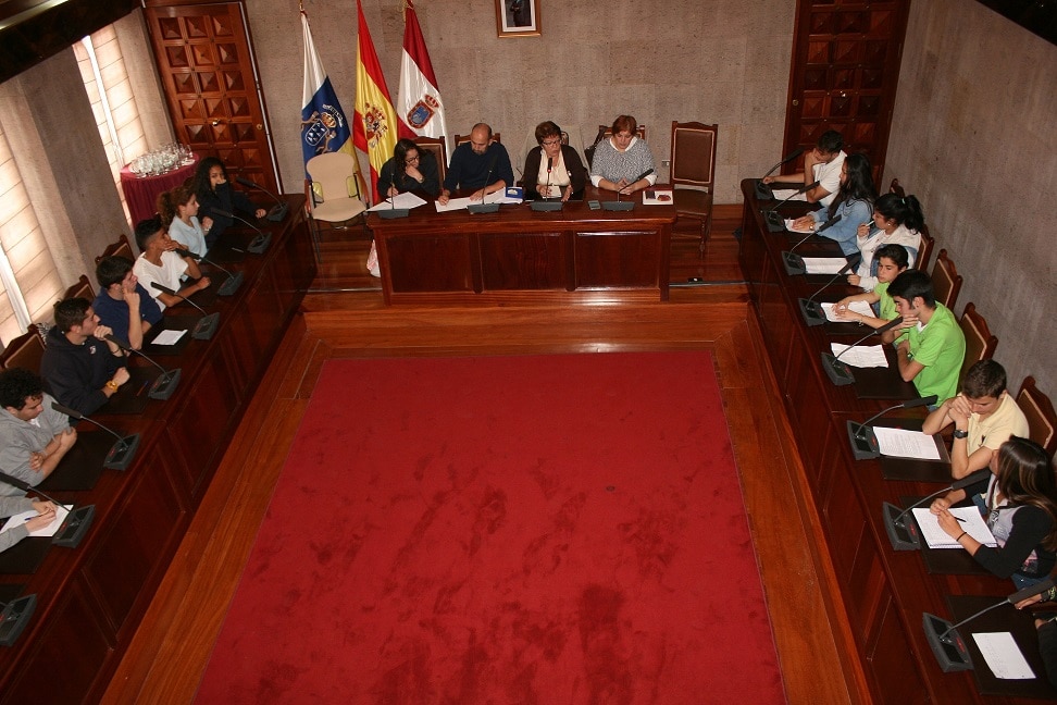 El ‘Pleno Juvenil’ trasladó sus demandas al grupo de gobierno municipal