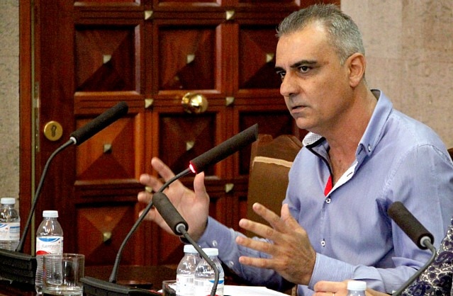 Según Juan Rodríguez Bello, el tripartito ‘okupa’ sólo está unido por el reparto de los sillones