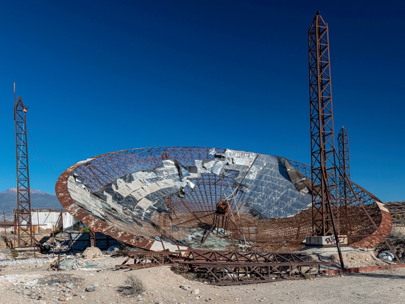 La central termoeléctrica solar abandonada en El Médano (I)